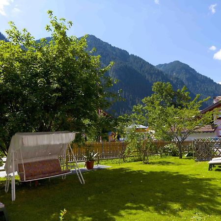 Hotel Garni Tyrolia à Campitello di Fassa Extérieur photo