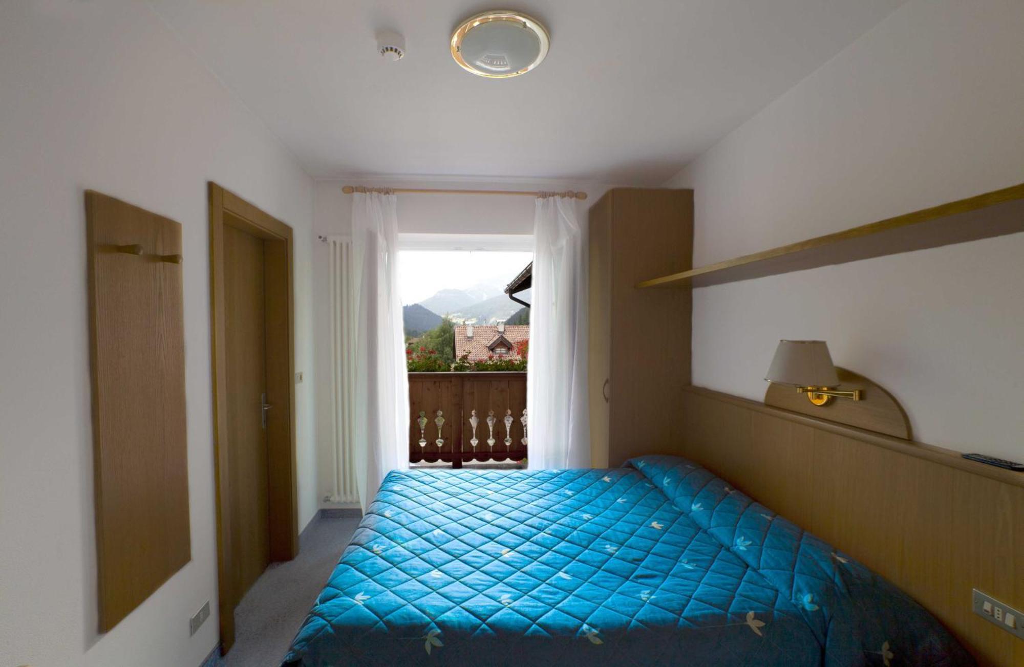Hotel Garni Tyrolia à Campitello di Fassa Extérieur photo