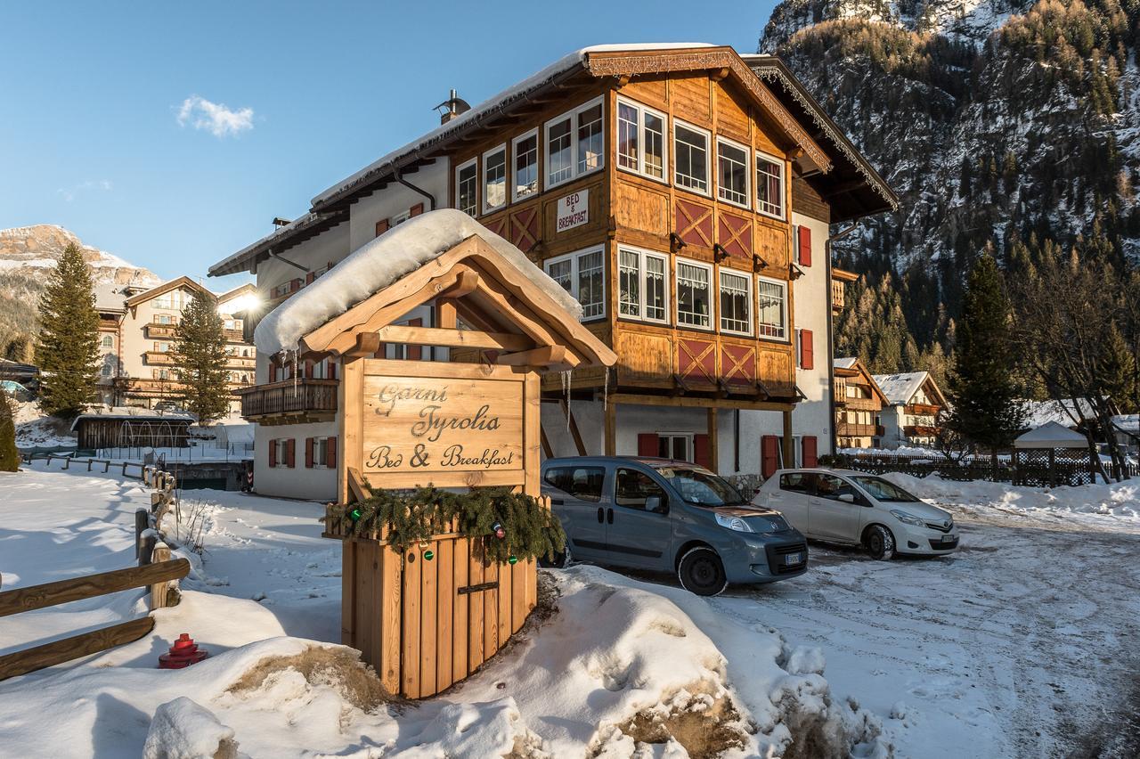 Hotel Garni Tyrolia à Campitello di Fassa Extérieur photo