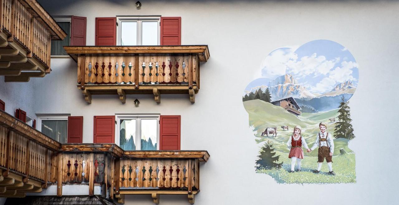 Hotel Garni Tyrolia à Campitello di Fassa Chambre photo